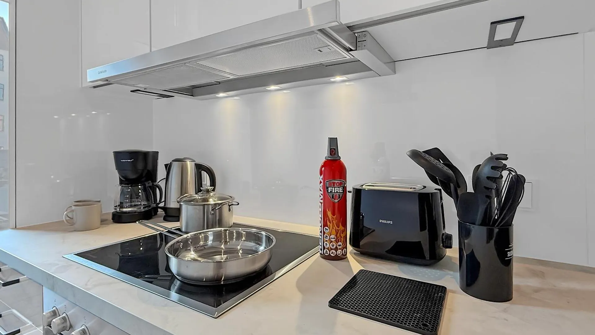 Design Suite 2 Bedrooms Living Room And Balcony Ганновер 0*,  Германия
